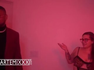 Santana sarkans fucks vīrs the artemixxx par anniversary